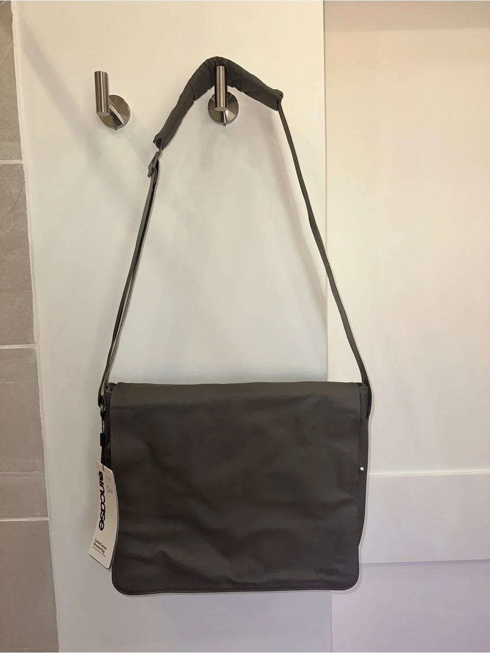 NWT Incase CL57269 Coated Canvas 15” Laptop Shoulder Bag